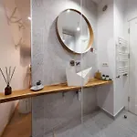 Tiny Apartament *